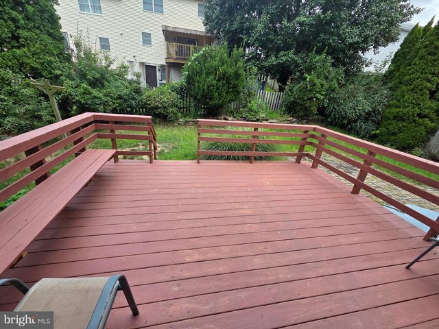 945 TIMBER LN, Sinking Spring, PA 19608
