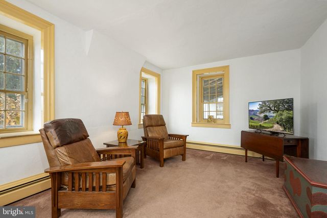 1041 READING AVE, Boyertown, PA 19512