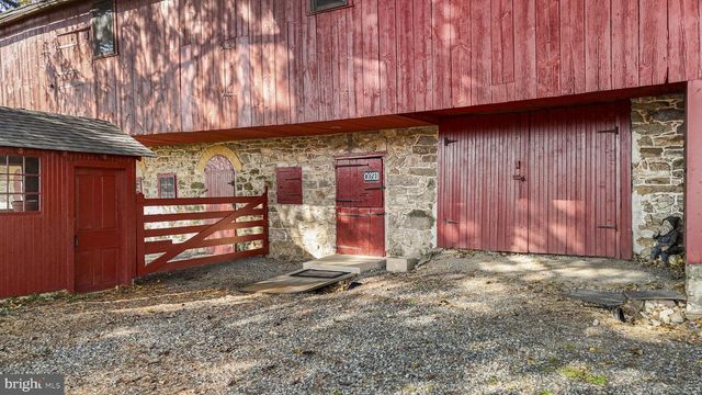 1041 READING AVE, Boyertown, PA 19512