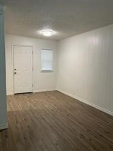 1505 W Pearl Street 15, Granbury, TX 76048