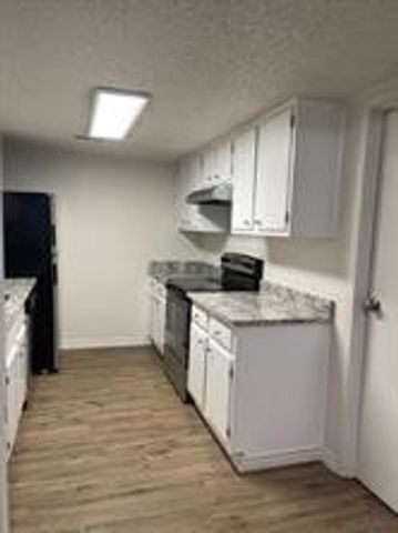 1505 W Pearl Street 15, Granbury, TX 76048