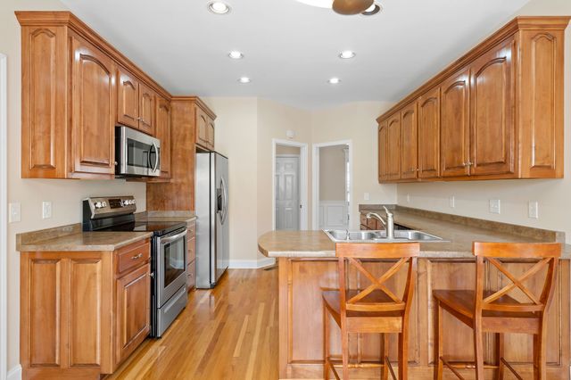 108 Candlewood Ct, Columbia, TN 38401