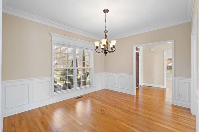 108 Candlewood Ct, Columbia, TN 38401