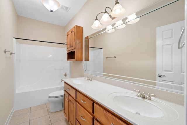 108 Candlewood Ct, Columbia, TN 38401