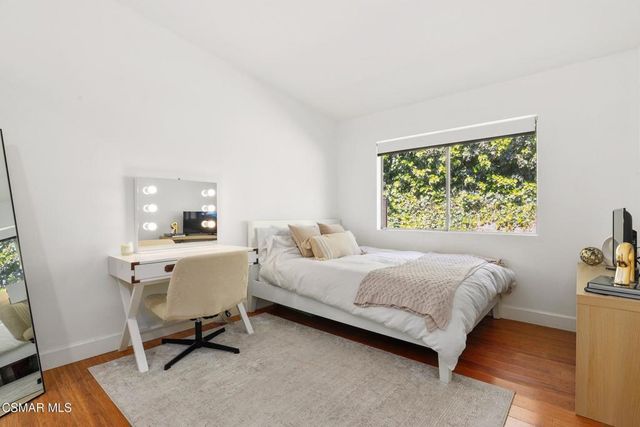 22406 De Kalb Drive, Calabasas, CA 91302