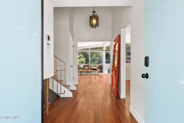 22406 De Kalb Drive, Calabasas, CA 91302