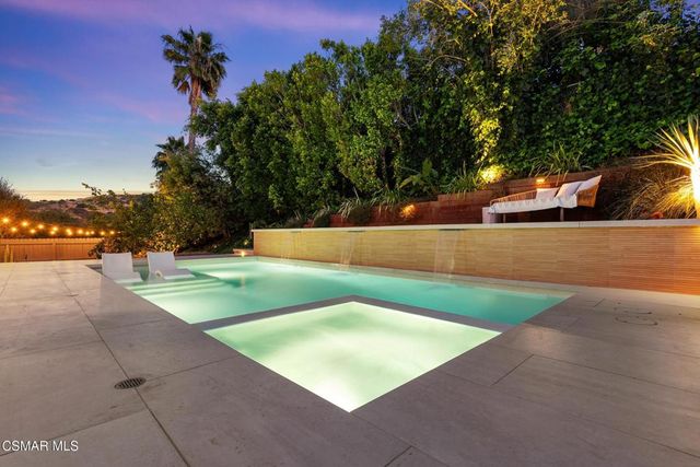 22406 De Kalb Drive, Calabasas, CA 91302