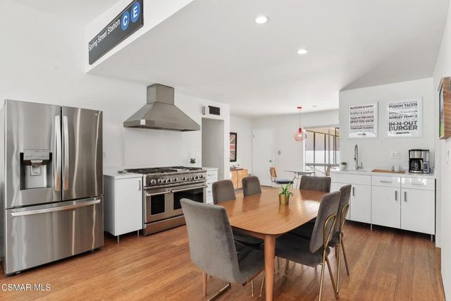 22406 De Kalb Drive, Calabasas, CA 91302