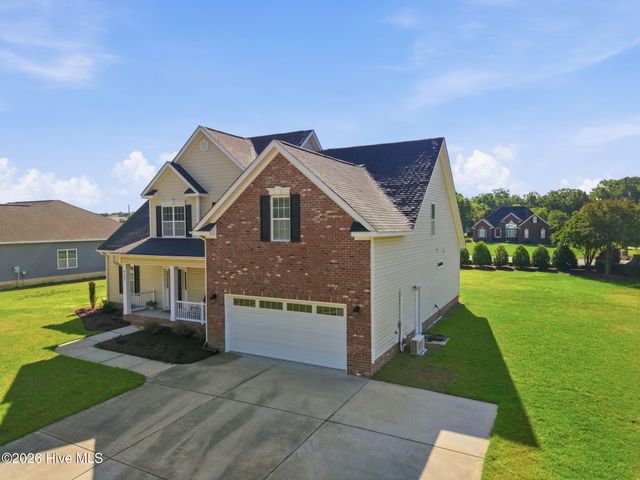 4009 Stillwood Drive, Winterville, NC 28590
