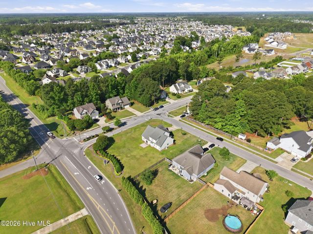 4009 Stillwood Drive, Winterville, NC 28590