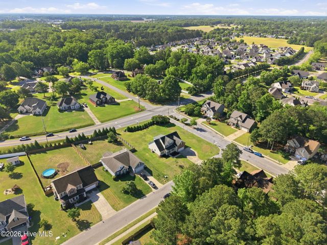 4009 Stillwood Drive, Winterville, NC 28590