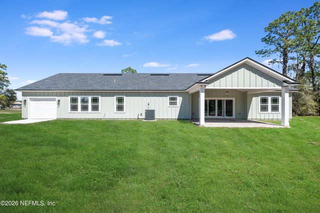 247 ESTATES Drive, Palatka, FL 32177