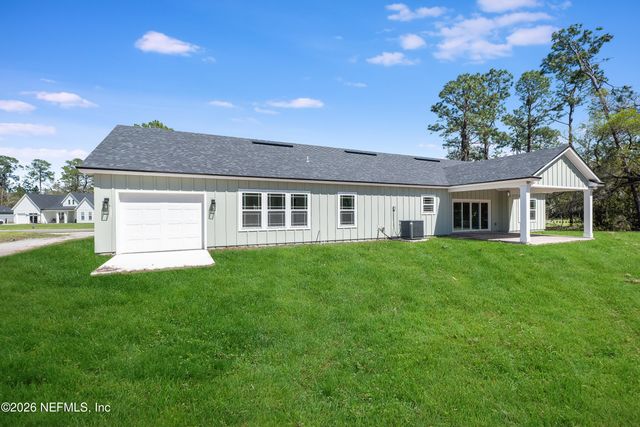 247 ESTATES Drive, Palatka, FL 32177