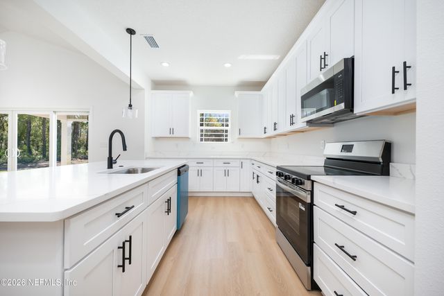 247 ESTATES Drive, Palatka, FL 32177