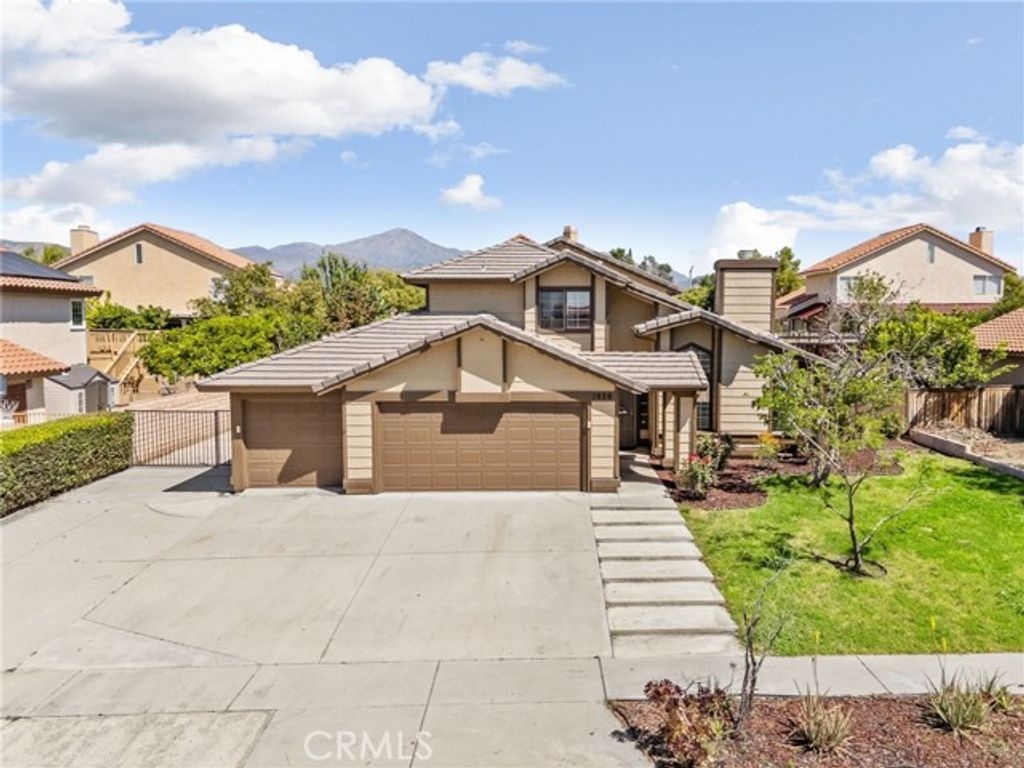 1926 Alta, Redlands, CA 92374