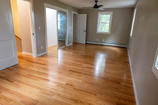251 Conant St, Gardner, MA 01440