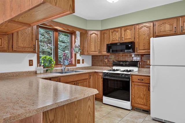 80 Johnson Avenue, Oshkosh, WI 54902