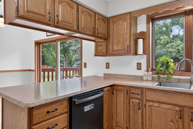 80 Johnson Avenue, Oshkosh, WI 54902