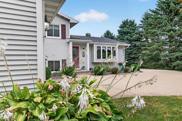 80 Johnson Avenue, Oshkosh, WI 54902