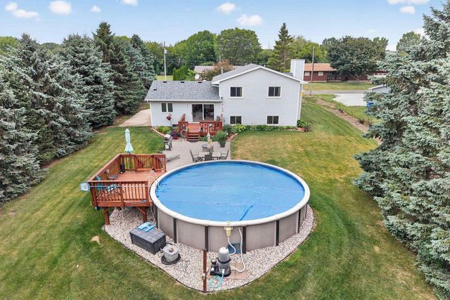 80 Johnson Avenue, Oshkosh, WI 54902
