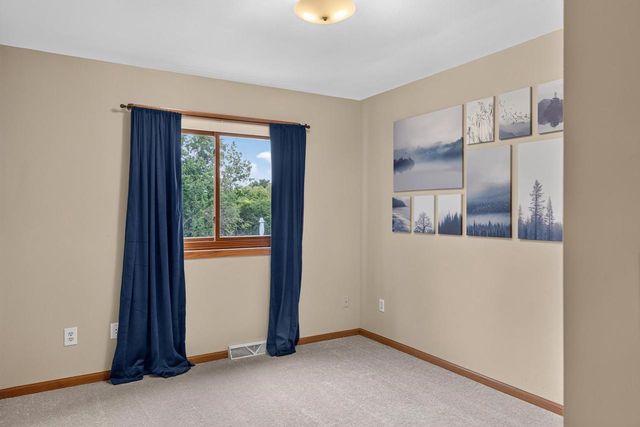 80 Johnson Avenue, Oshkosh, WI 54902