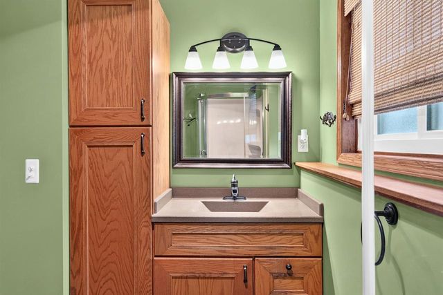 80 Johnson Avenue, Oshkosh, WI 54902