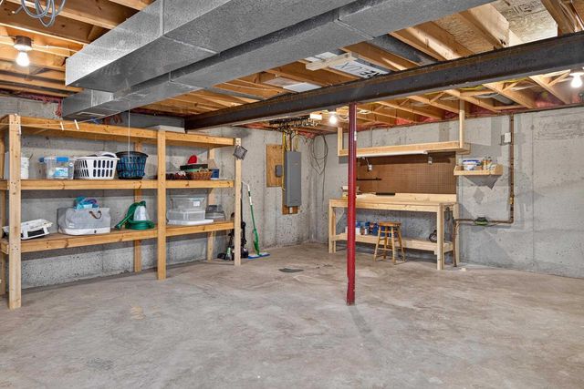80 Johnson Avenue, Oshkosh, WI 54902
