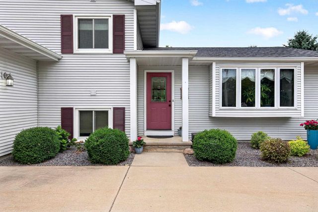 80 Johnson Avenue, Oshkosh, WI 54902