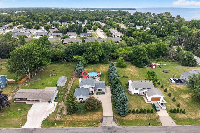 80 Johnson Avenue, Oshkosh, WI 54902