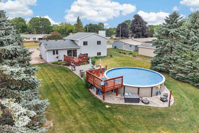 80 Johnson Avenue, Oshkosh, WI 54902