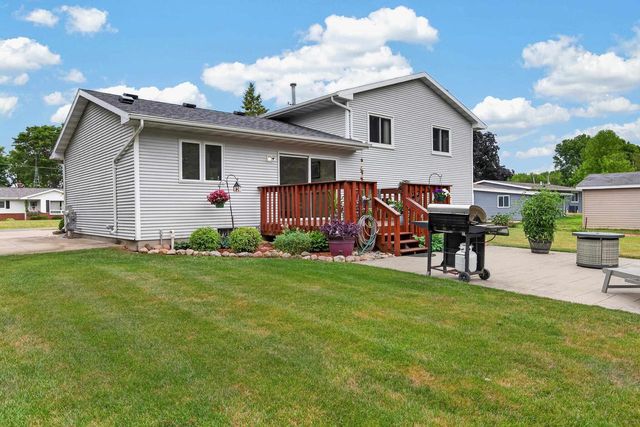 80 Johnson Avenue, Oshkosh, WI 54902