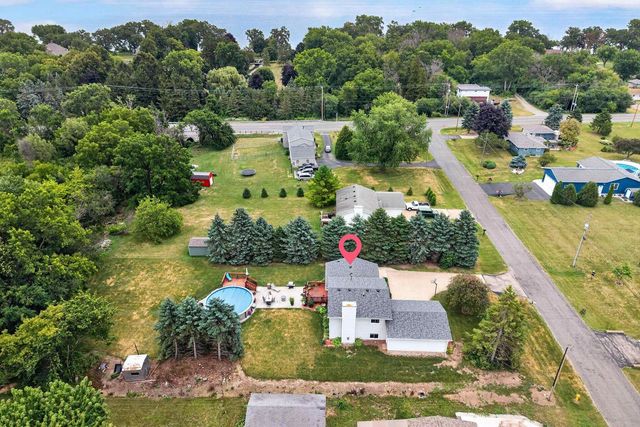80 Johnson Avenue, Oshkosh, WI 54902