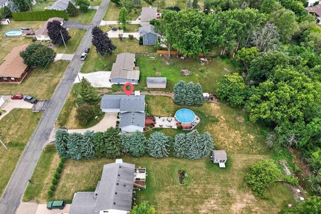 80 Johnson Avenue, Oshkosh, WI 54902