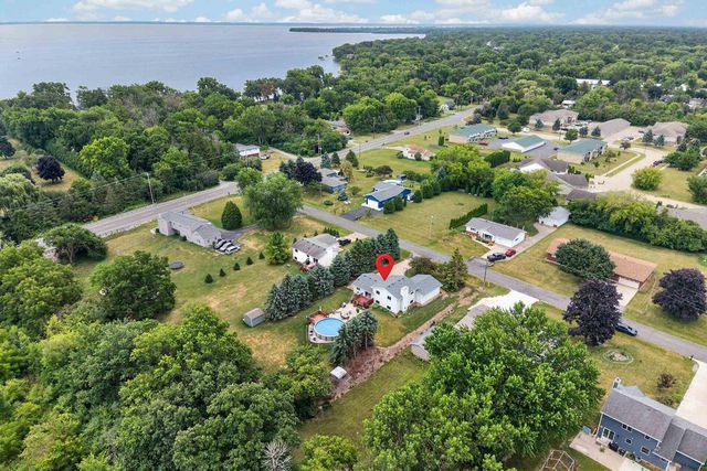 80 Johnson Avenue, Oshkosh, WI 54902