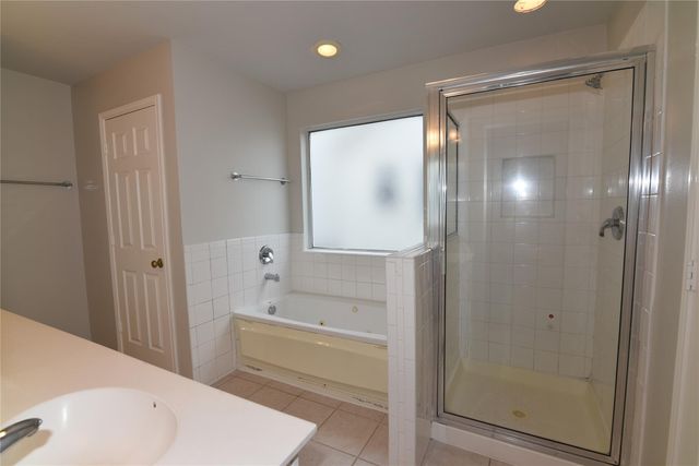 6807 Turtlewood Drive, Houston, TX 77072