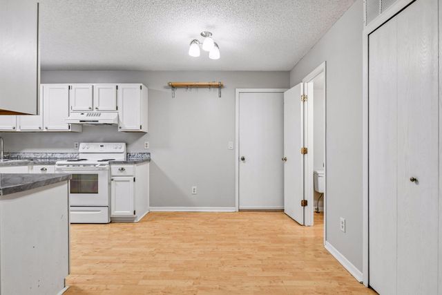 13316 Zenith Lane, Eden Prairie, MN 55346