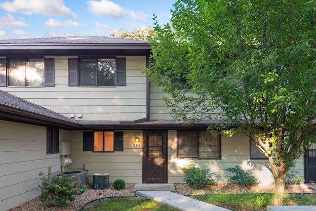 13316 Zenith Lane, Eden Prairie, MN 55346