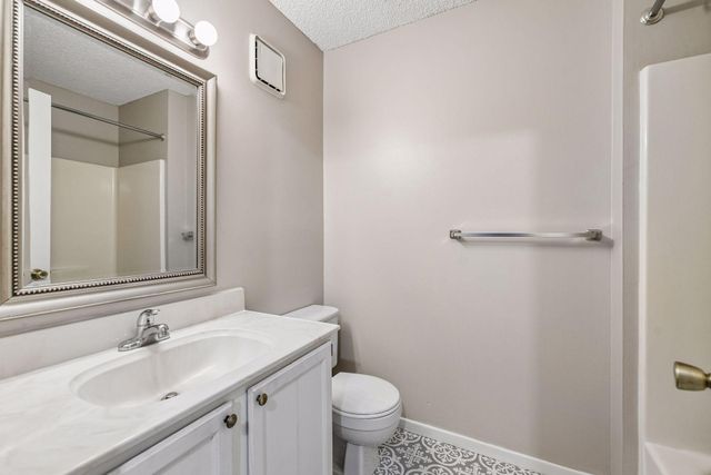 13316 Zenith Lane, Eden Prairie, MN 55346