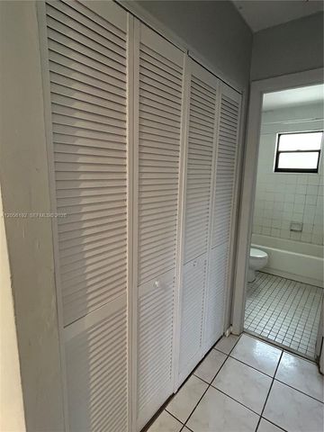 1925 Madison St 14, Hollywood, FL 33020