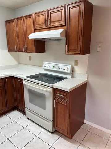 1925 Madison St 14, Hollywood, FL 33020