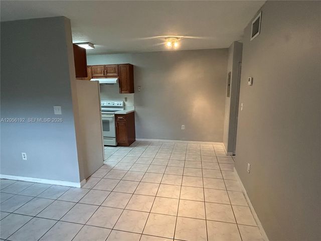 1925 Madison St 14, Hollywood, FL 33020