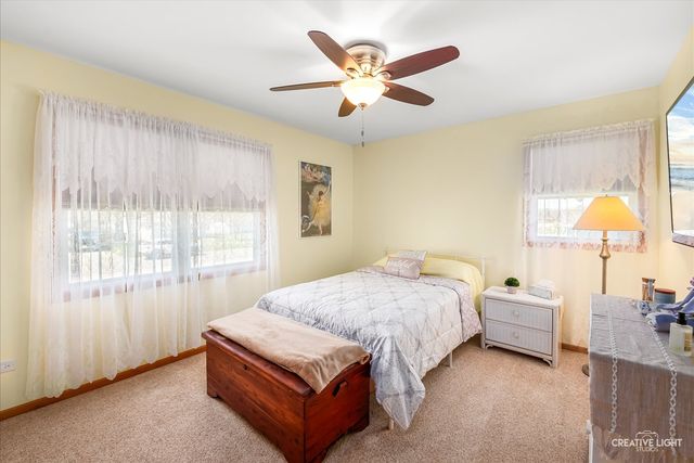 1075 S Illinois Street, Coal City, IL 60416