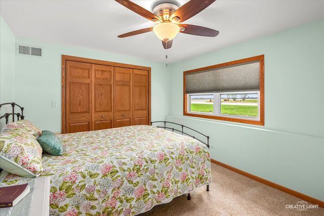 1075 S Illinois Street, Coal City, IL 60416