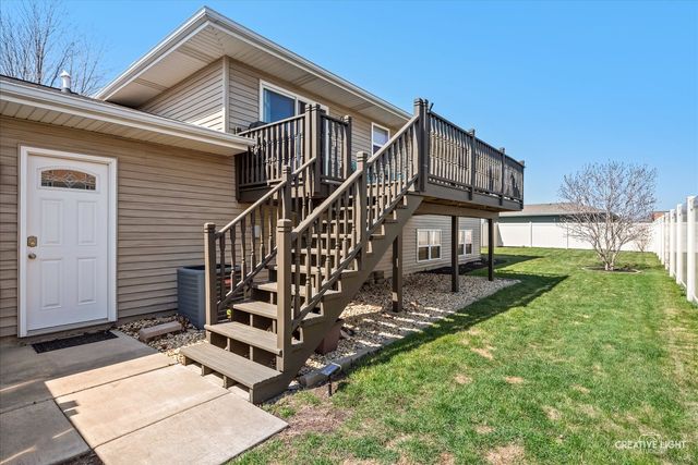 1075 S Illinois Street, Coal City, IL 60416