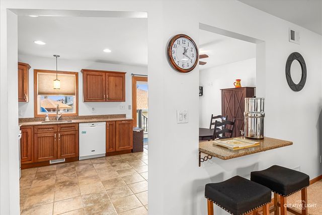 1075 S Illinois Street, Coal City, IL 60416