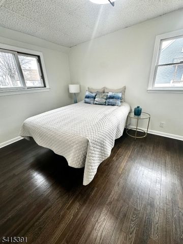 24 Susan Ln, East Brunswick Twp., NJ 08816