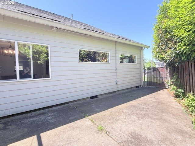 22286 Ne SHAVER Ct, Fairview, OR 97024