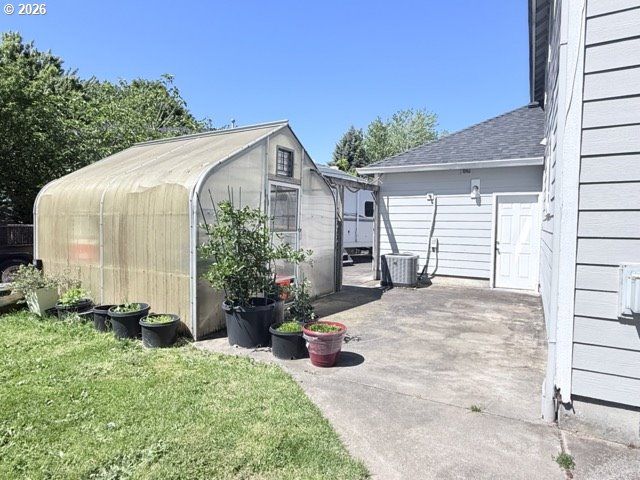 22286 Ne SHAVER Ct, Fairview, OR 97024