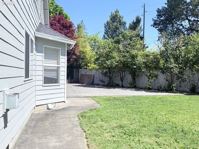 22286 Ne SHAVER Ct, Fairview, OR 97024