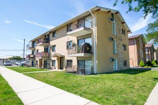 6101 W 64th Place 4, Chicago, IL 60638
